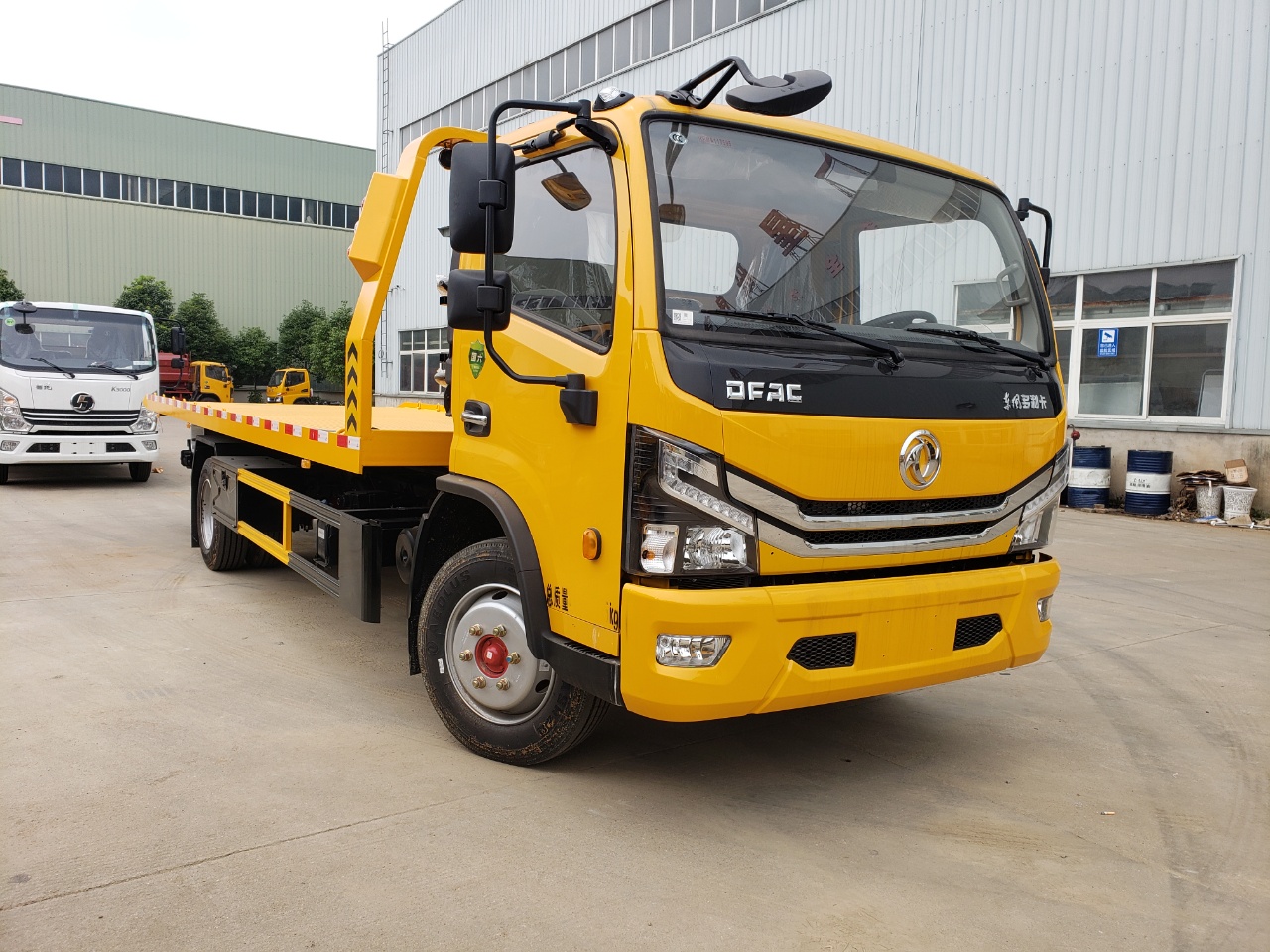 東風(fēng)多利卡黃牌清障車