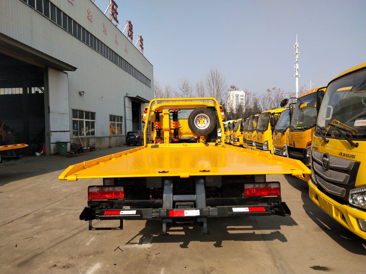 東風(fēng)多利卡黃牌清障車