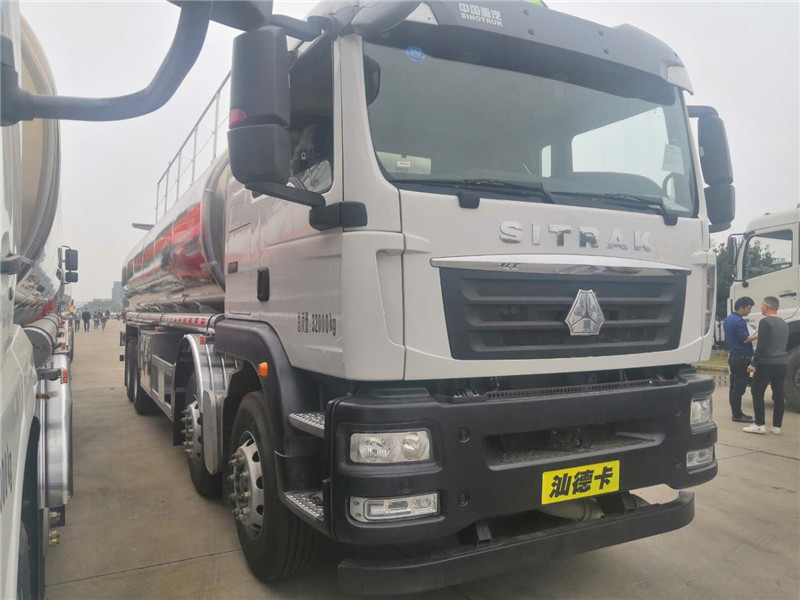 30.4方鋁合金油罐車-31方油罐車可裝26噸