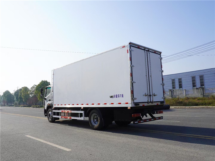 福田歐馬可6.6米冷藏車