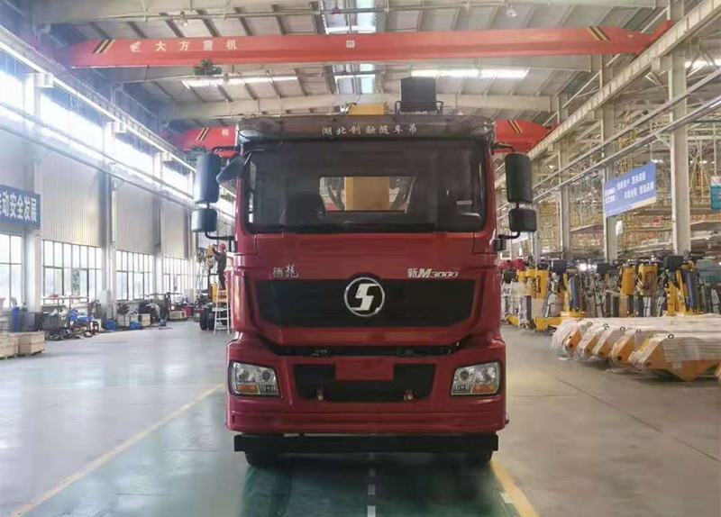 陜汽德龍前四后八350馬力徐工16四節(jié)G型