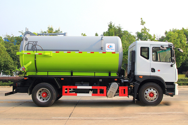 東風D9 10-12方 吸污車