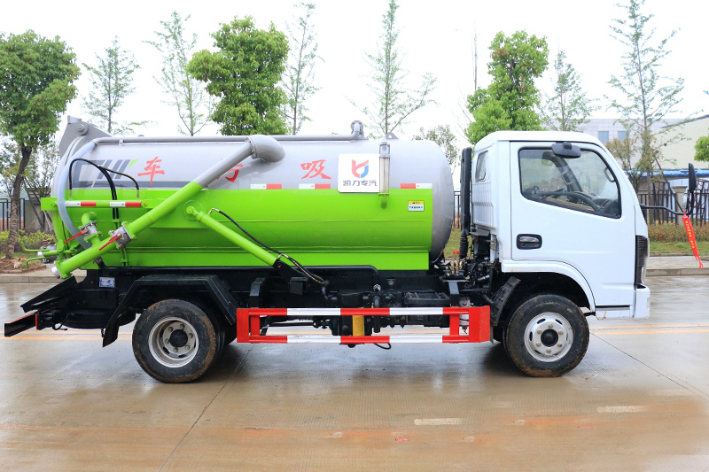 小福瑞卡 5方 吸污車