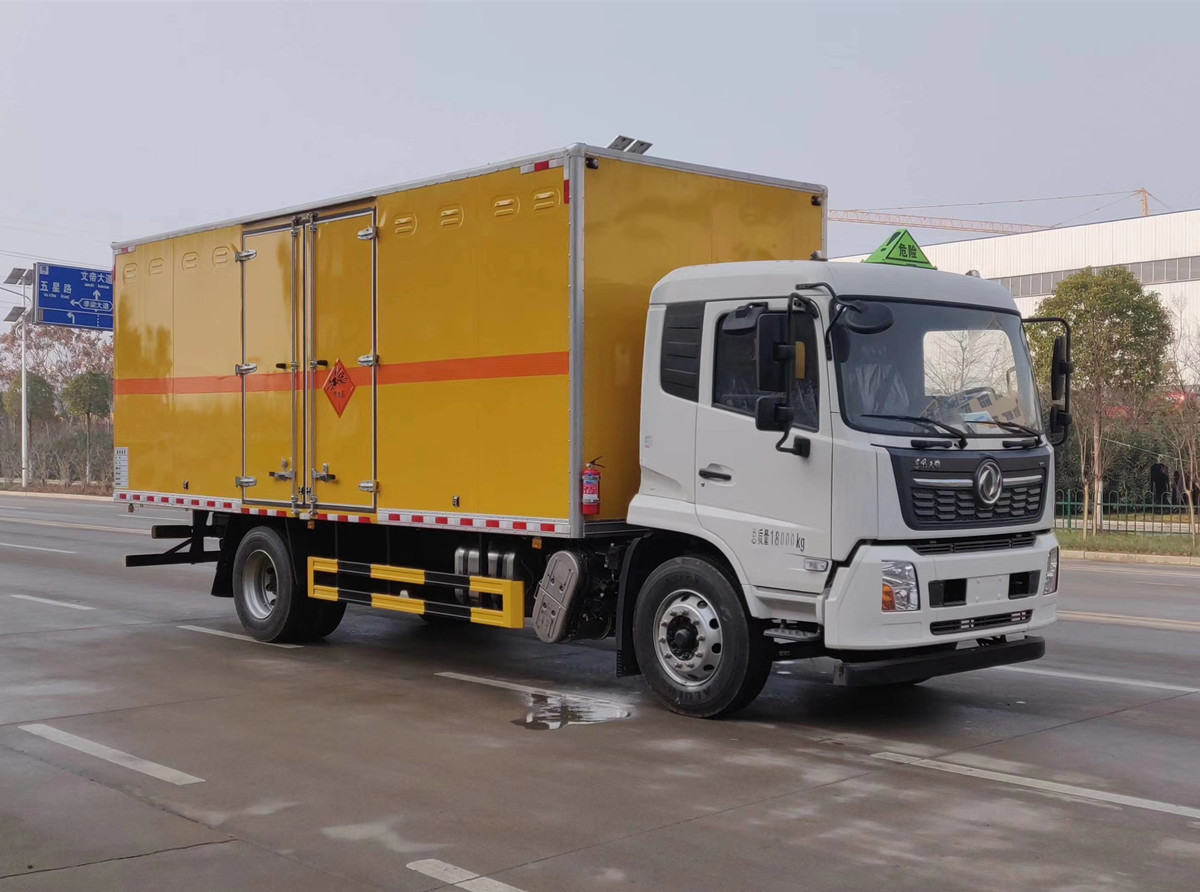 東風(fēng)天錦 10噸爆破器材運(yùn)輸車(chē)