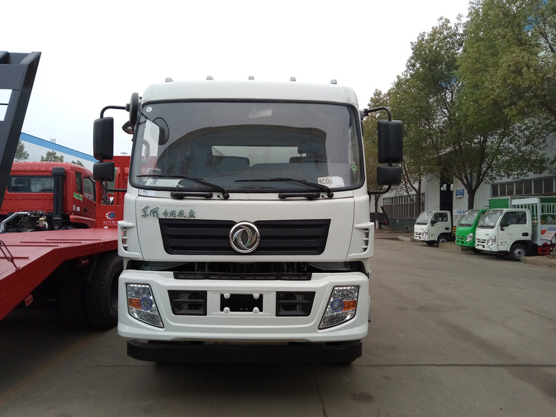 東風(fēng)天錦 10噸爆破器材運(yùn)輸車(chē)